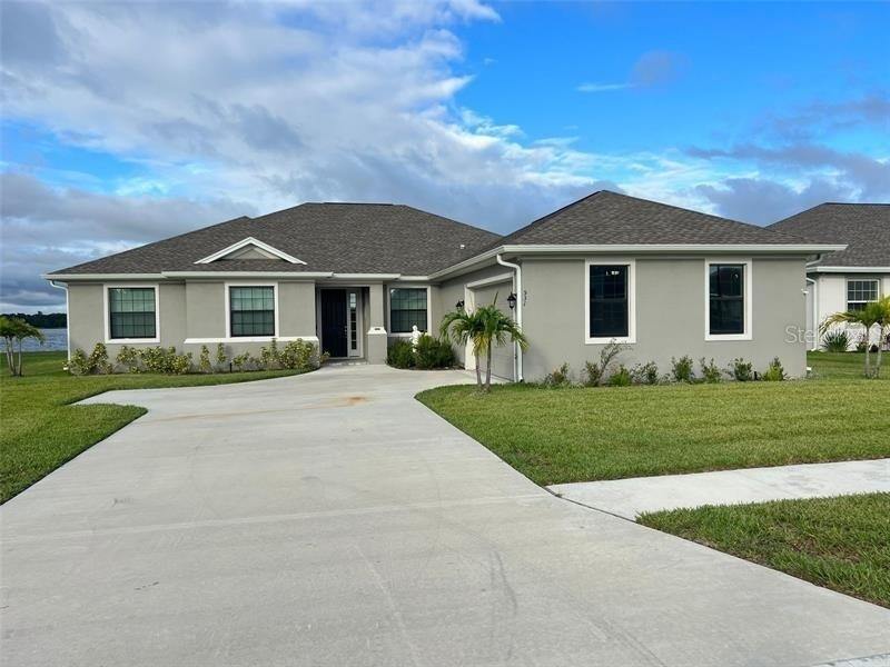 531 Sanctuary Boulevard - Photo 0