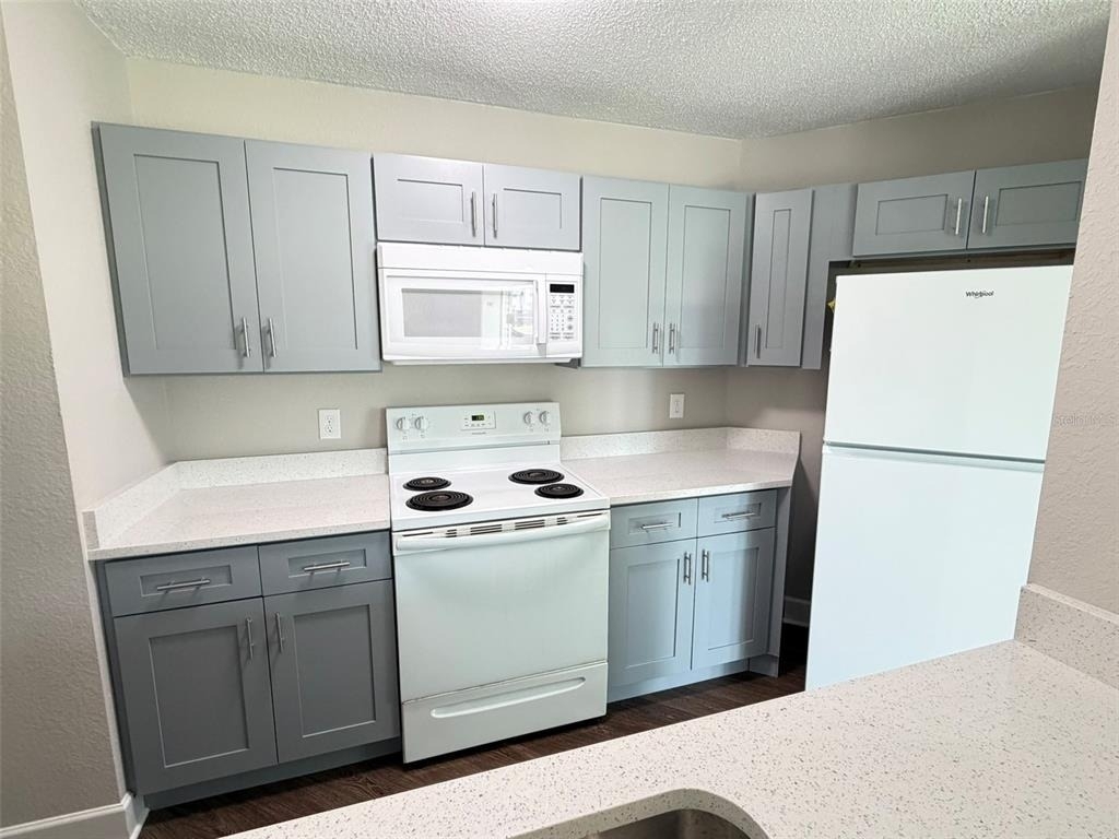 2524 Woodgate Boulevard - Photo 4