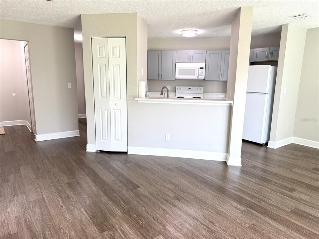 2524 Woodgate Boulevard - Photo 2
