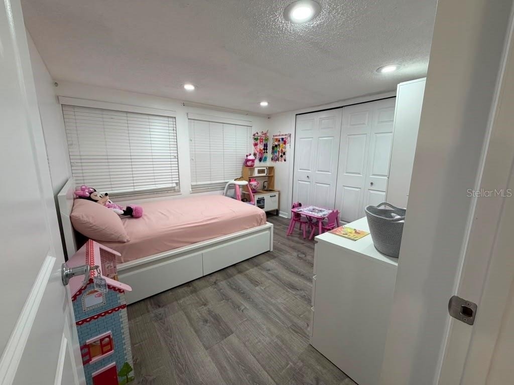 5115 Gateway Avenue - Photo 11