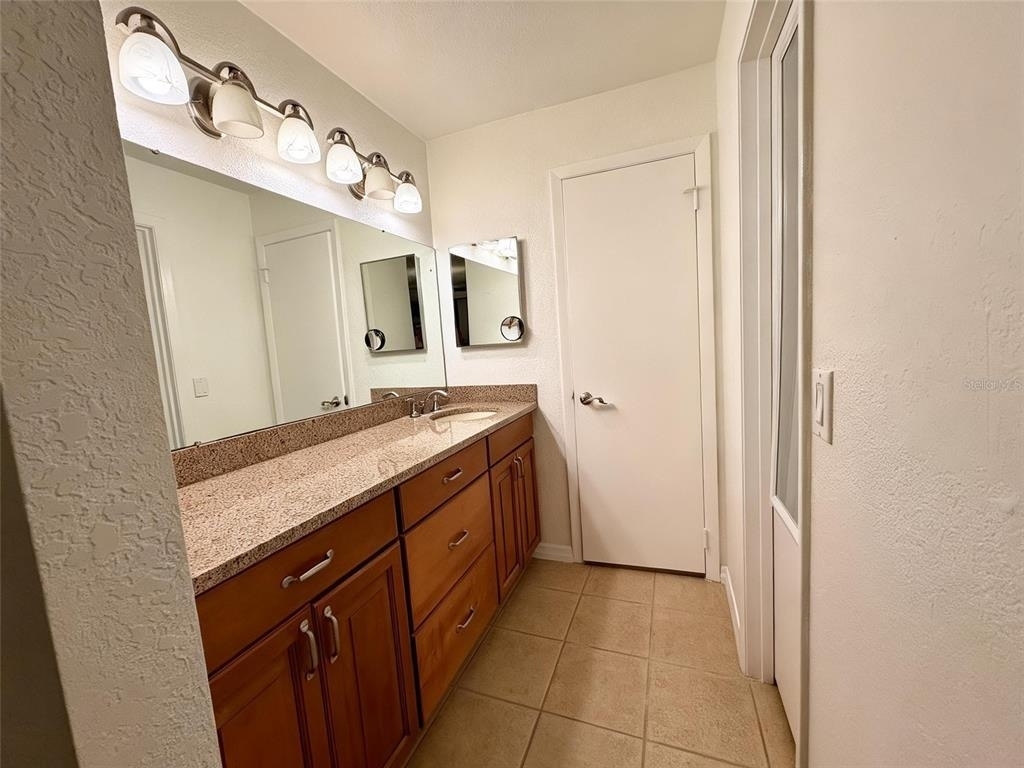 5115 Gateway Avenue - Photo 9