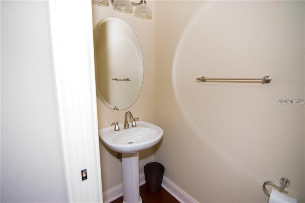 2821 E Central Boulevard - Photo 11