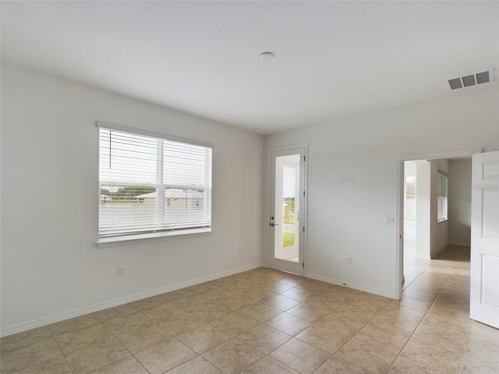 7707 Sw 58th Place - Photo 1