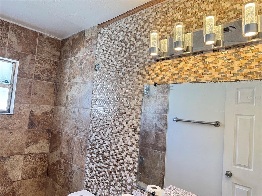 3218 68th Avenue N - Photo 6