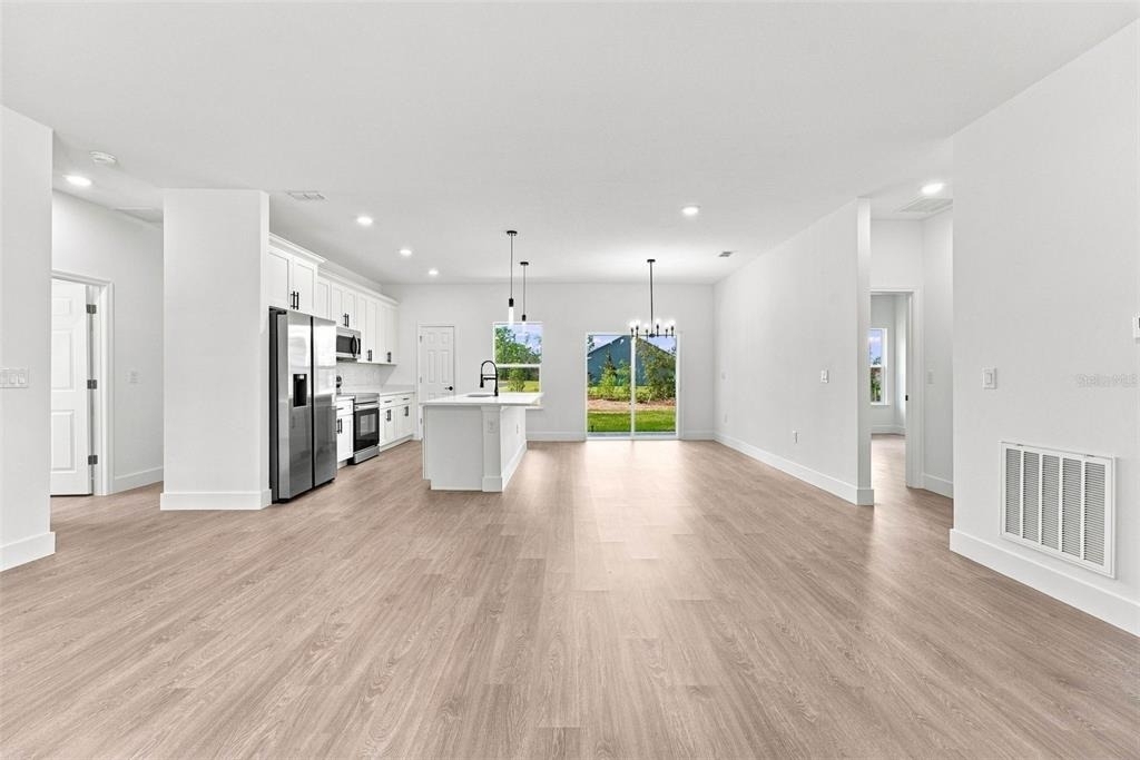 143 W Gondolier Place - Photo 8