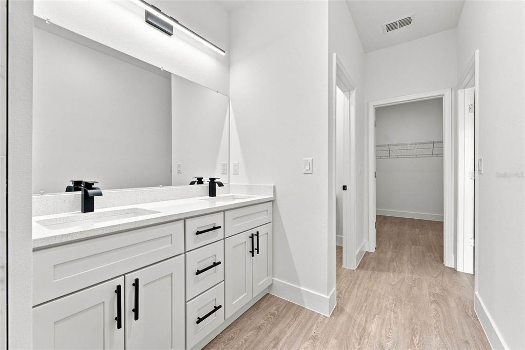 143 W Gondolier Place - Photo 39