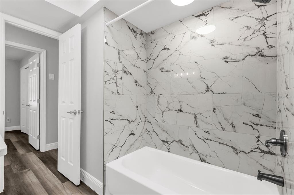 274 N Ranger Boulevard - Photo 2