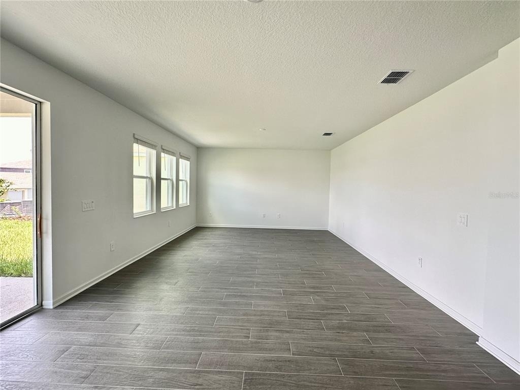 2892 Armstrong Avenue - Photo 11