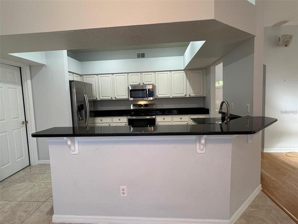 1831 Abbots Hill Drive - Photo 6