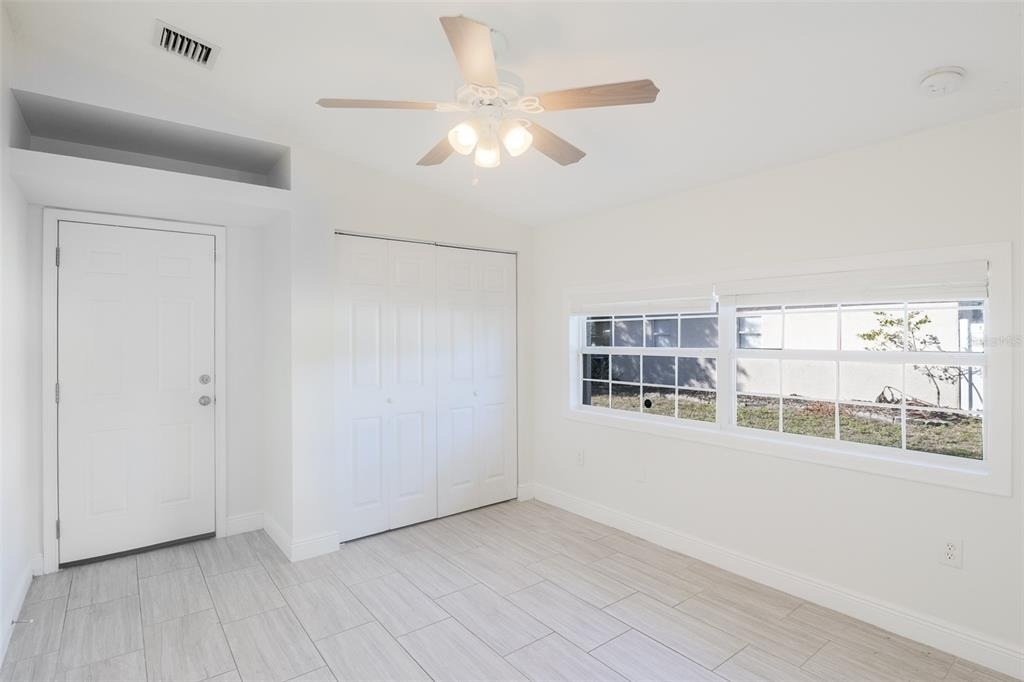 350 N Phelps Avenue - Photo 18