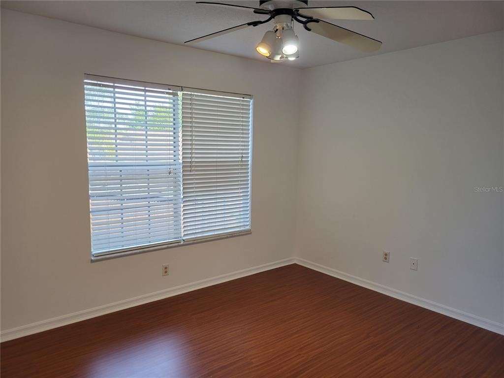 921 Beresford Way - Photo 10
