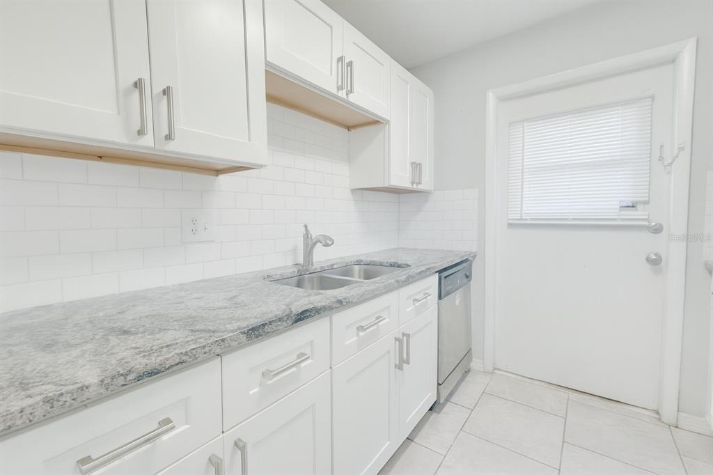 5407 Hansel Avenue - Photo 7