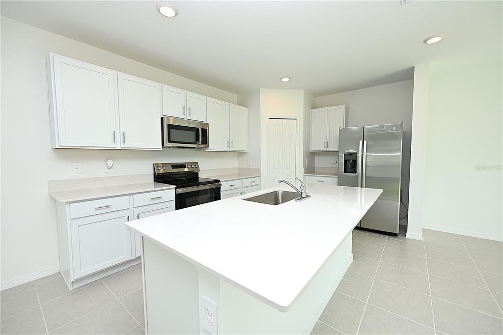 7847 Abagail Drive - Photo 3