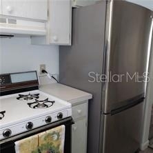2001 San Marcos Drive Se - Photo 2