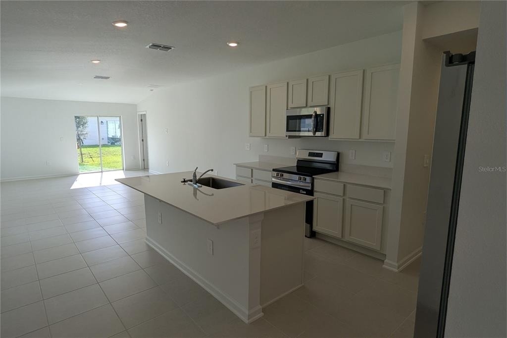 2175 Chris Drive - Photo 2
