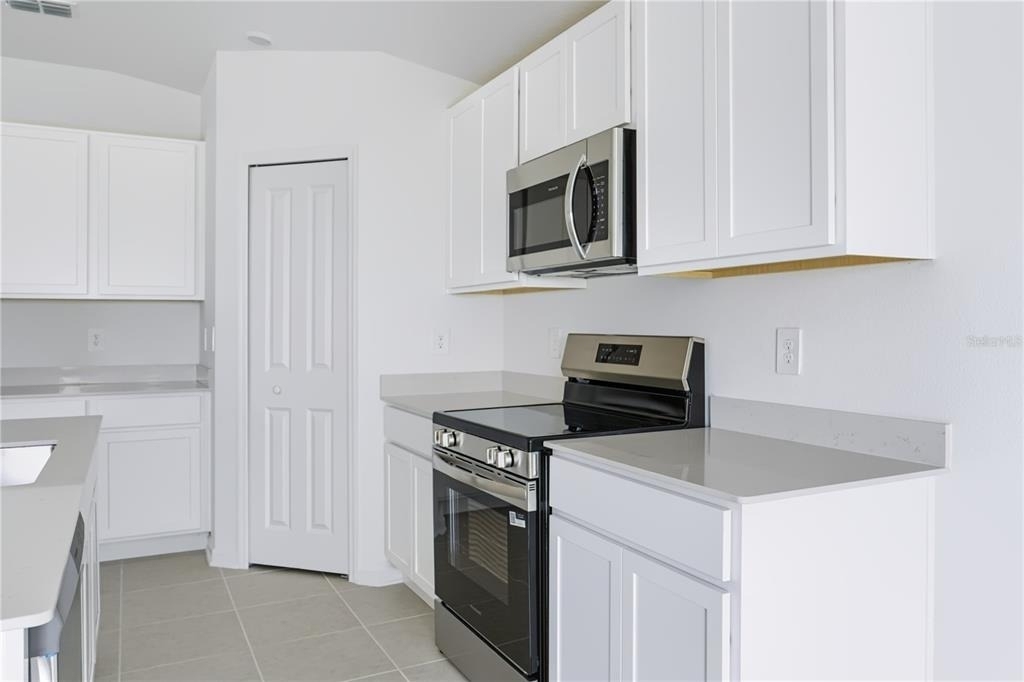 2406 Mckinley Drive - Photo 5