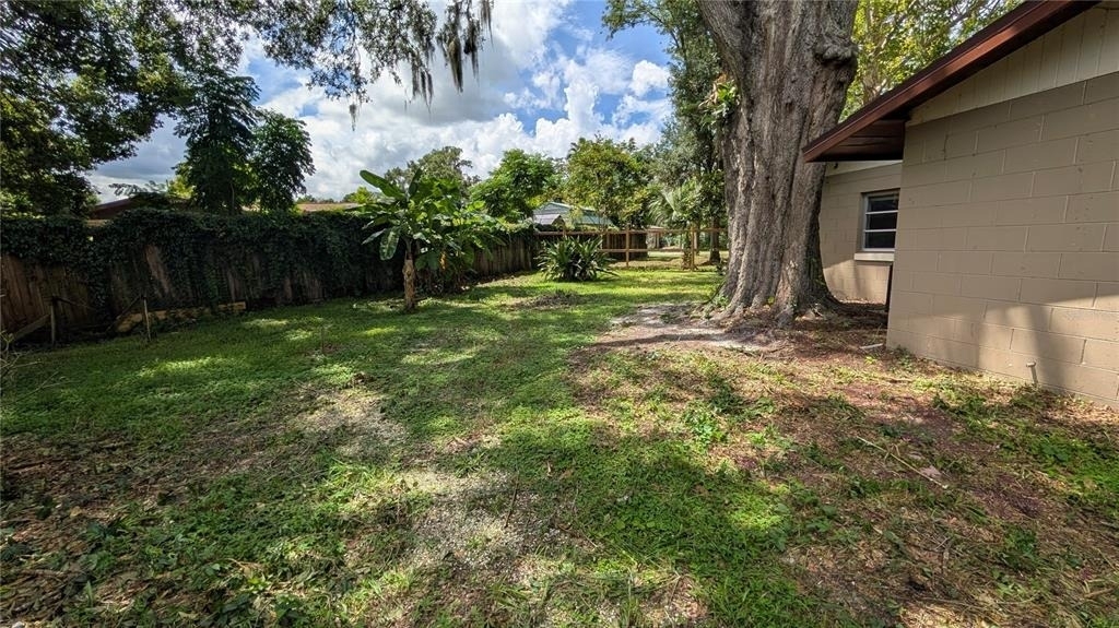 1408 Ne 25th Place - Photo 13