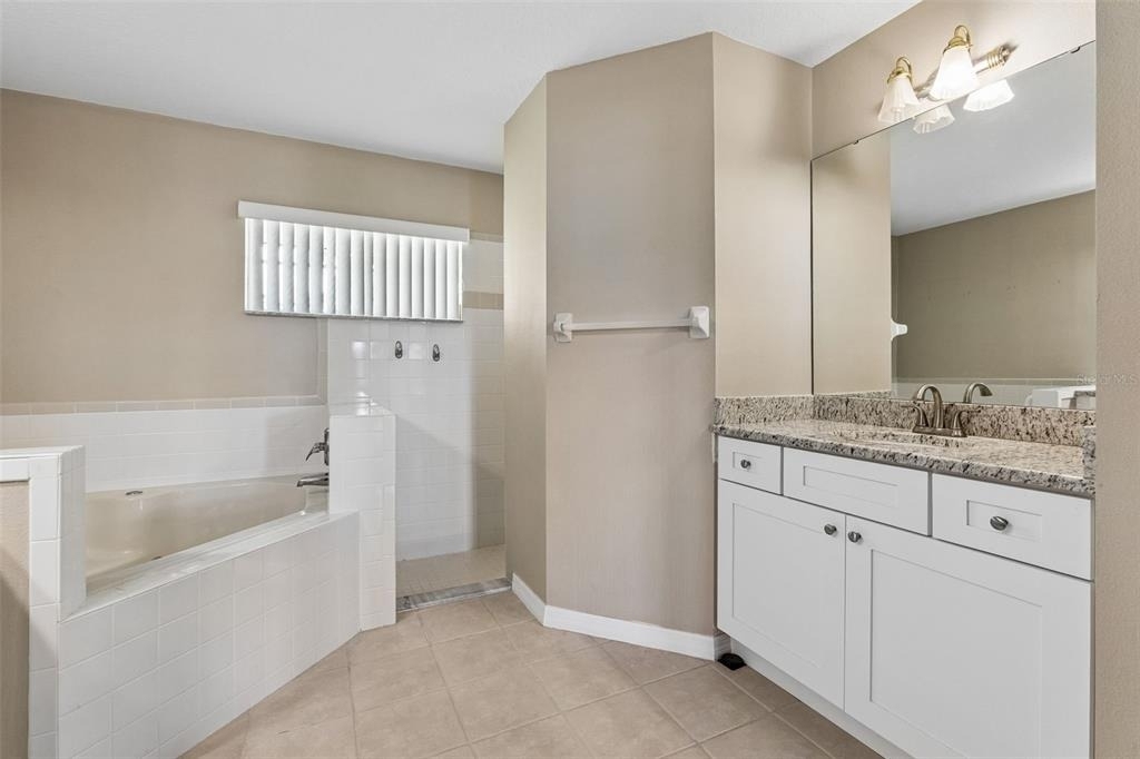 11230 Lake Katherine Circle - Photo 15