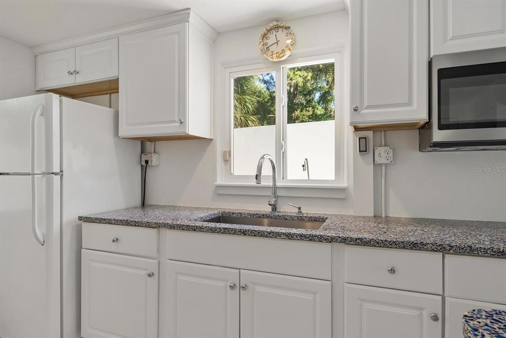 651 Avenida Del Norte - Photo 5