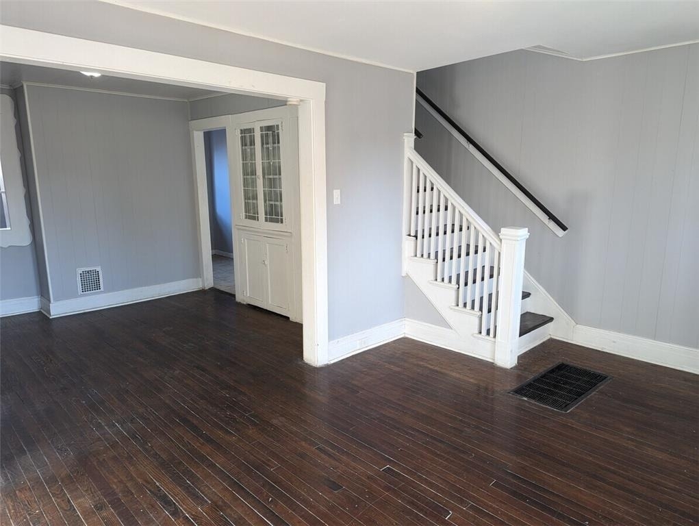 545 Park Place - Photo 1