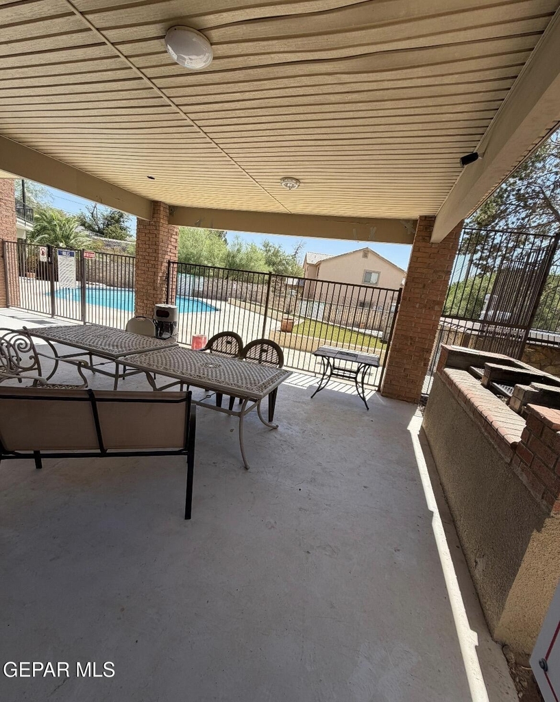 4433 N Stanton Street - Photo 22