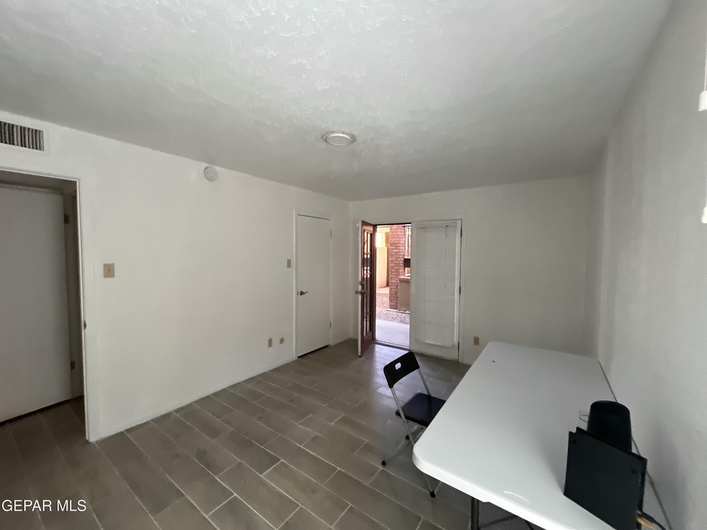 4433 N Stanton Street - Photo 18