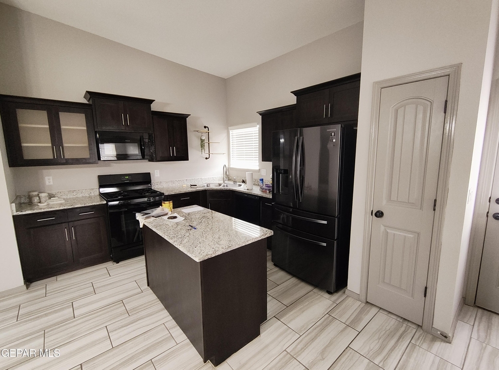 4552 Josefina Santillana Street - Photo 5