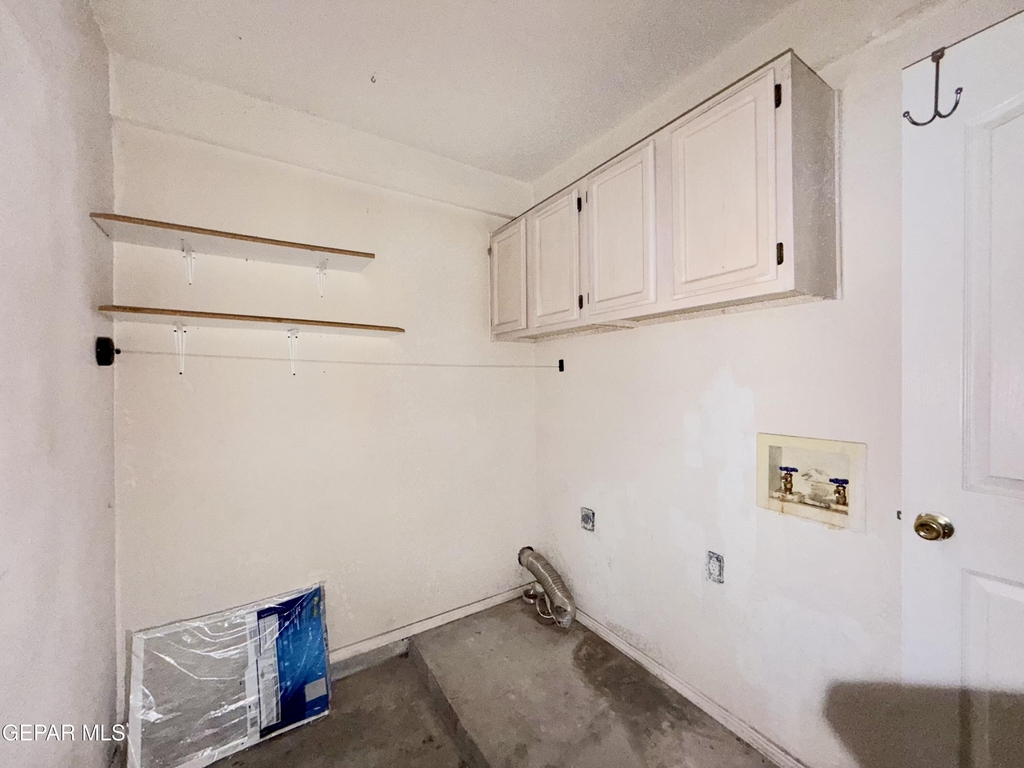 9150 Bur Oak Circle - Photo 22