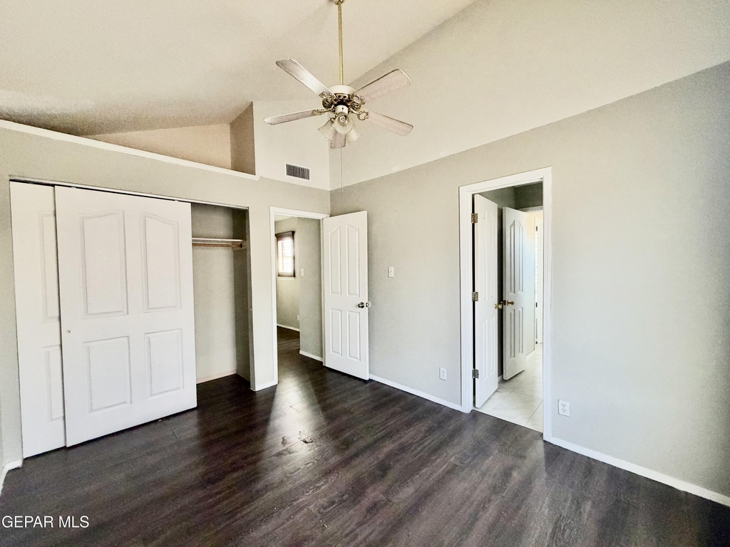 9150 Bur Oak Circle - Photo 21