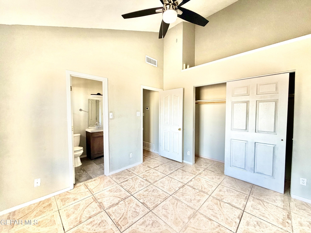 9150 Bur Oak Circle - Photo 8