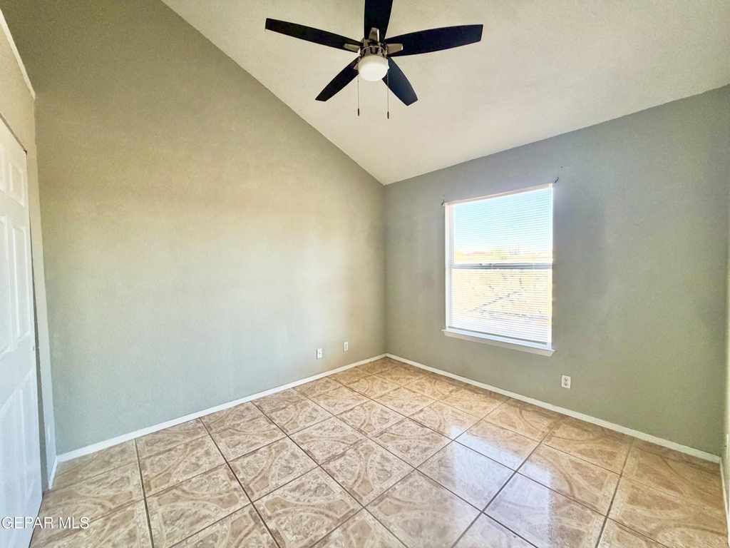 9150 Bur Oak Circle - Photo 7