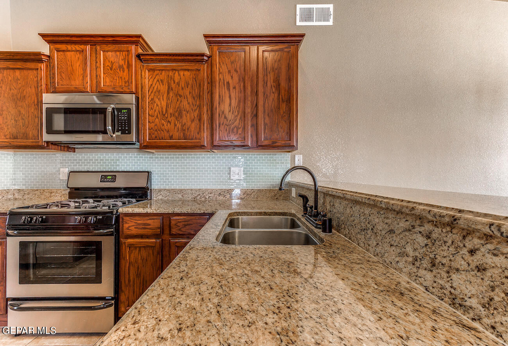 612 Angela Lane - Photo 11