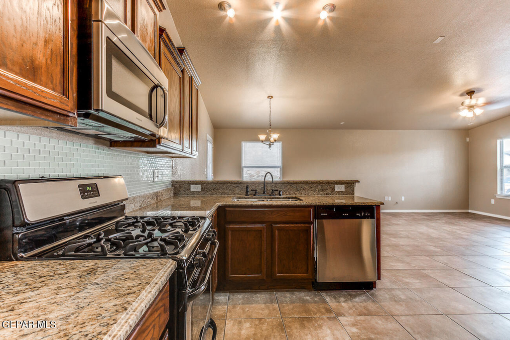 612 Angela Lane - Photo 8