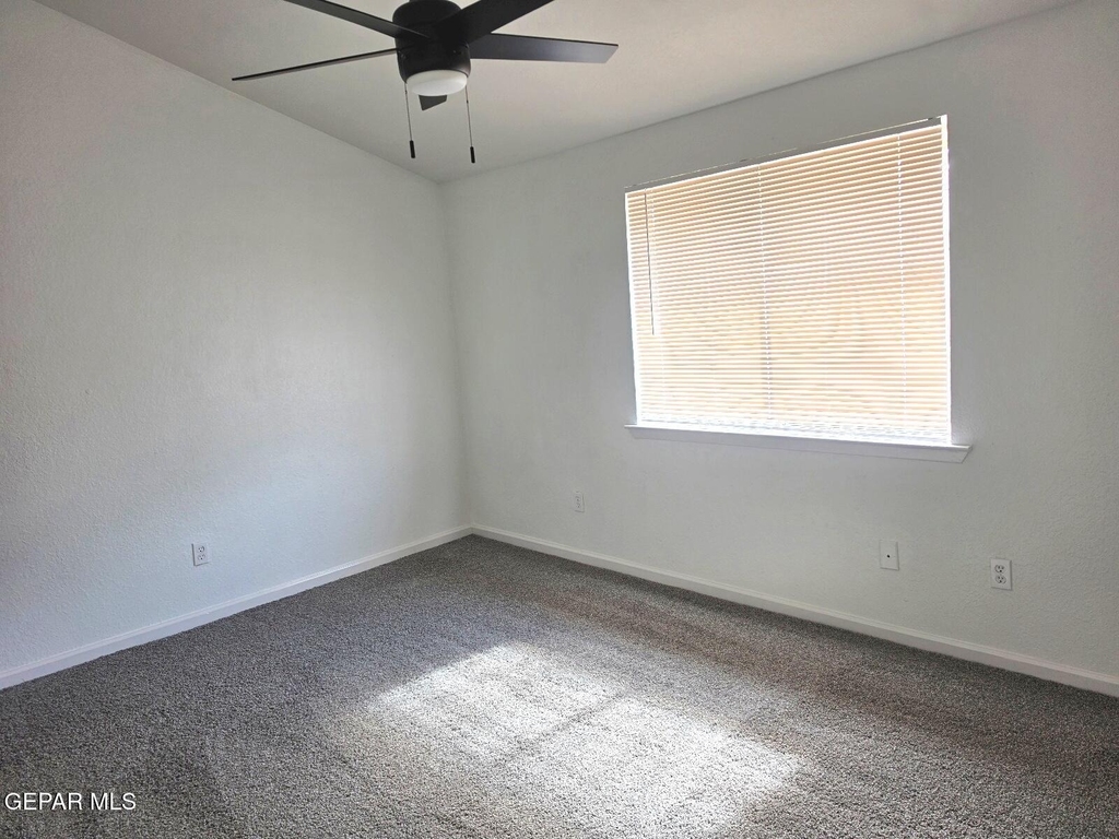 944 Montera Road - Photo 15