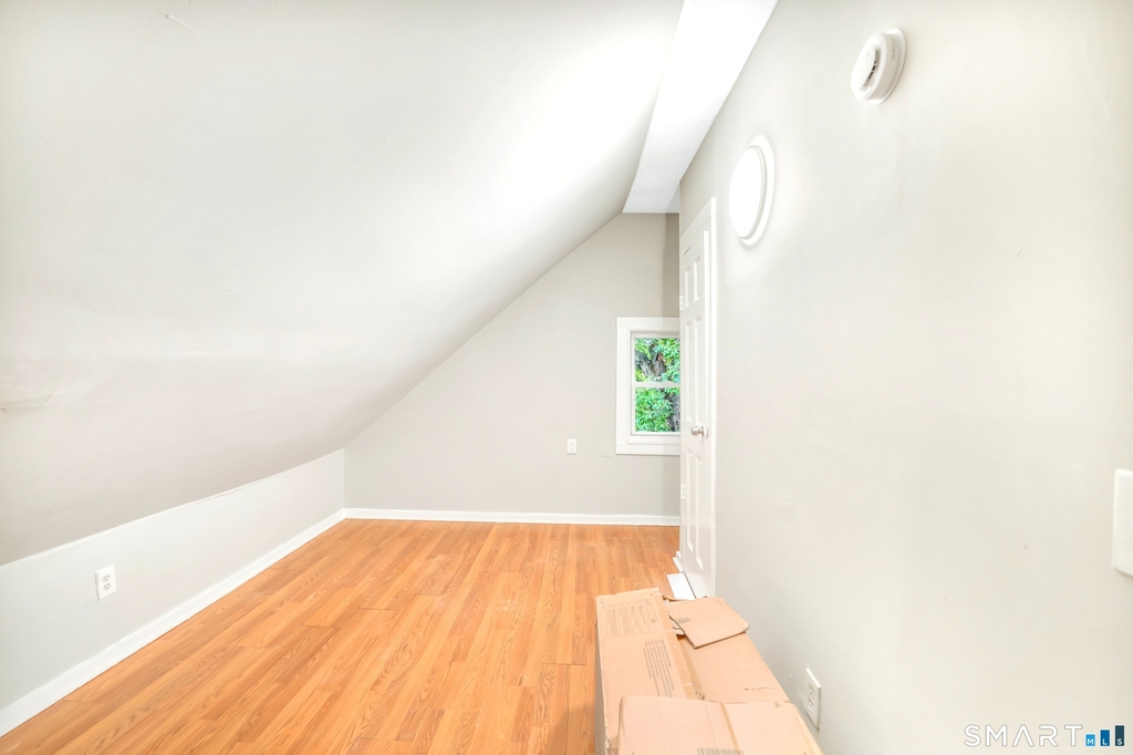 76 Thompson Street - Photo 4