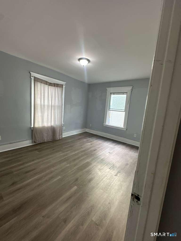 157 Lounsbury Street - Photo 3