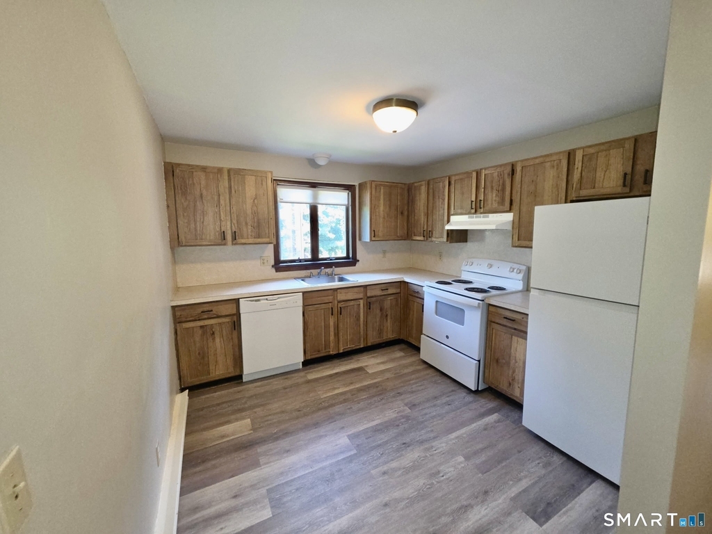 302 Boston Post Road - Photo 2