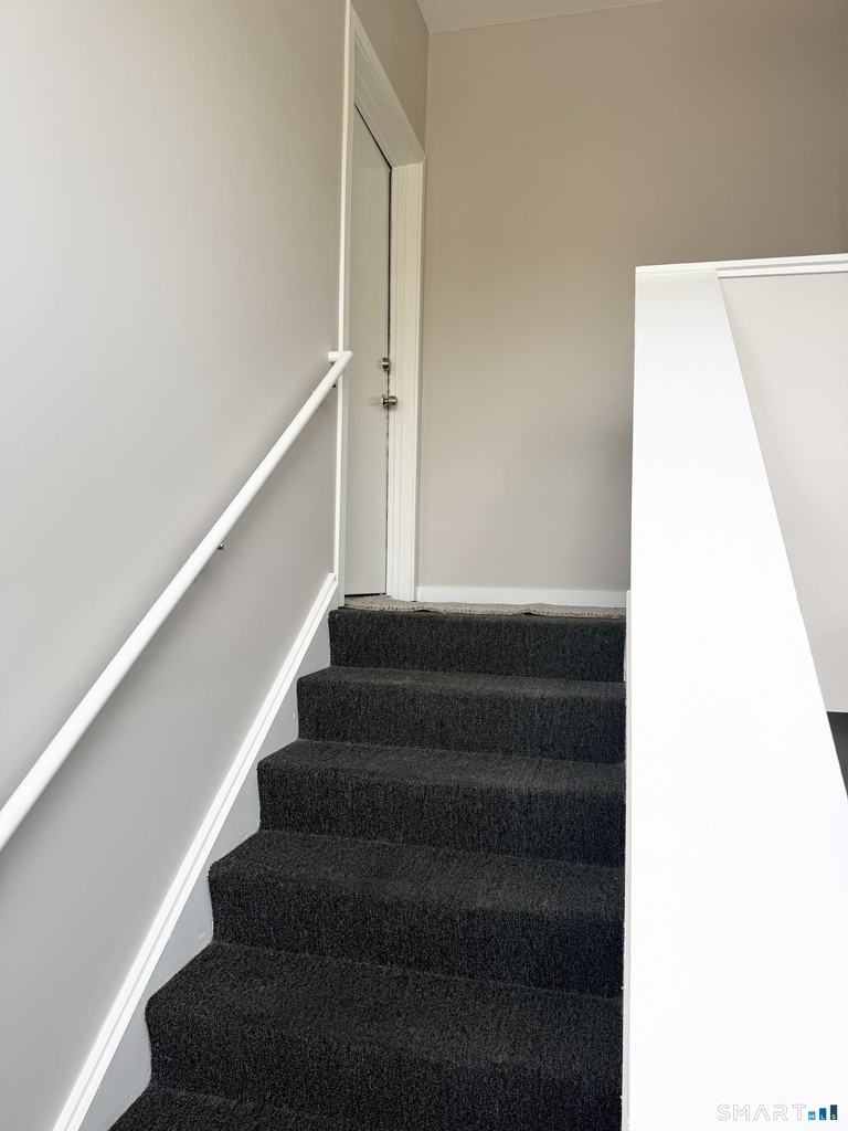 1414 Whitney Avenue - Photo 4