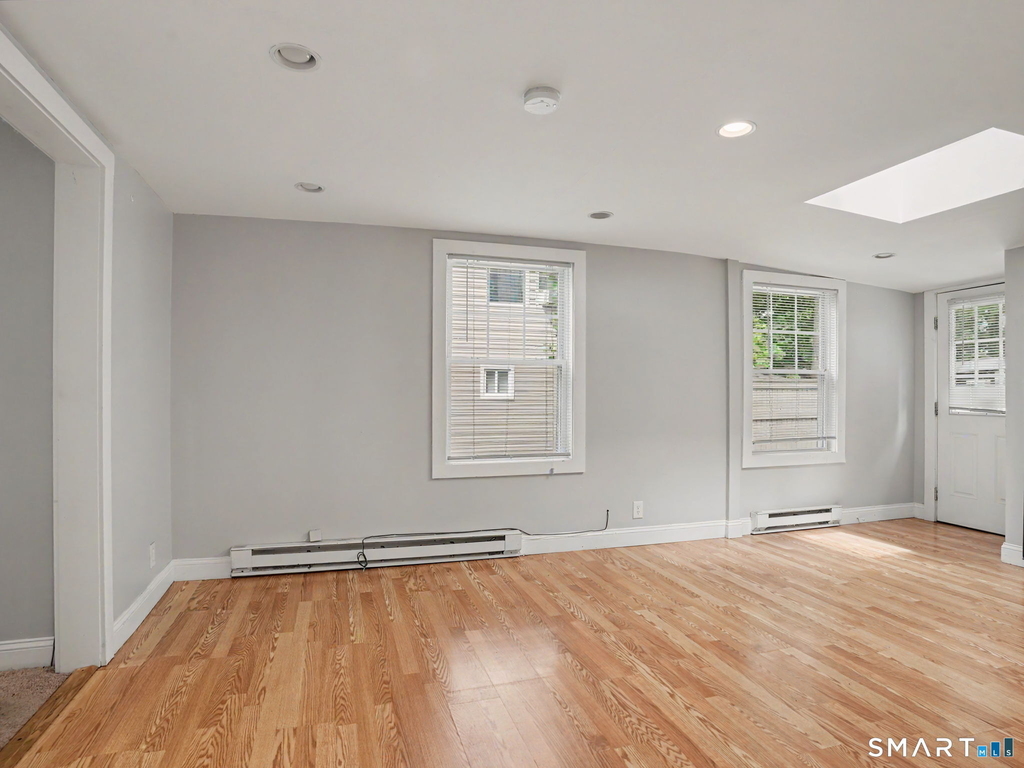 14 Center Avenue - Photo 7