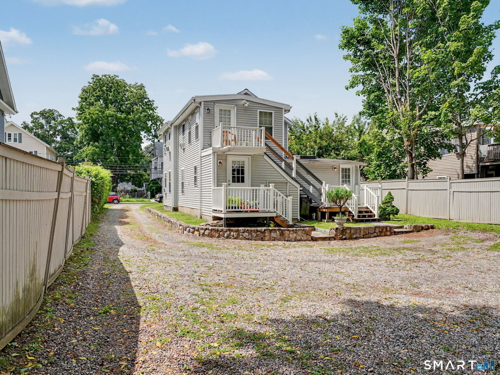 14 Center Avenue - Photo 16