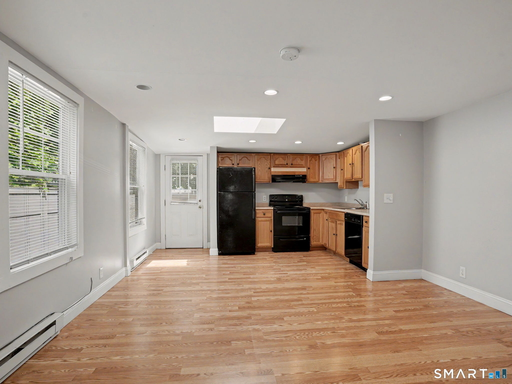 14 Center Avenue - Photo 5