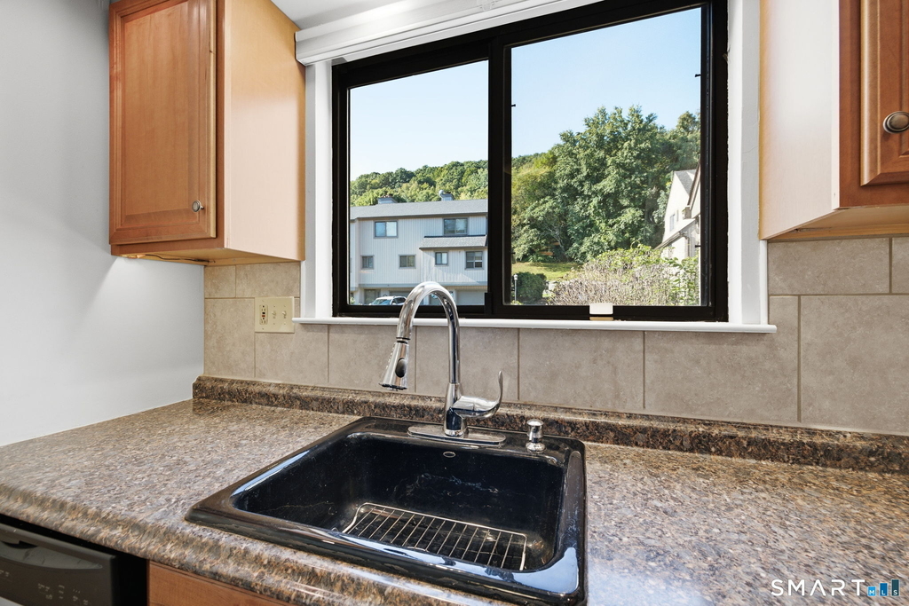 67 Cambridge Court - Photo 5