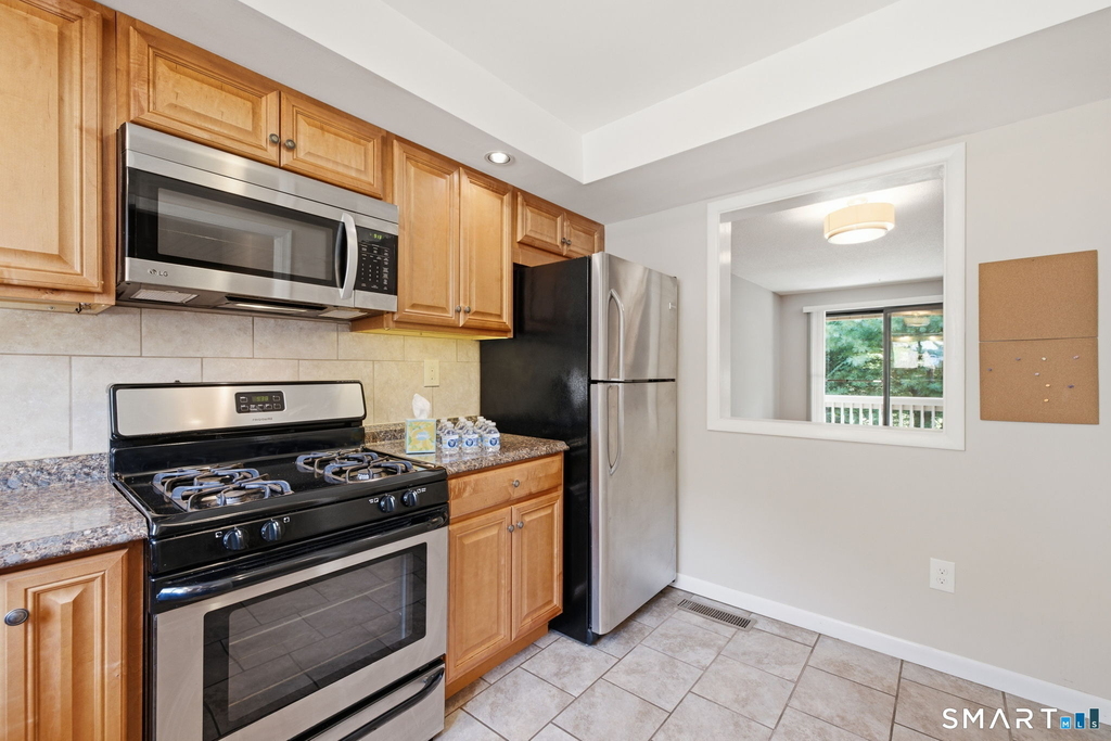 67 Cambridge Court - Photo 6