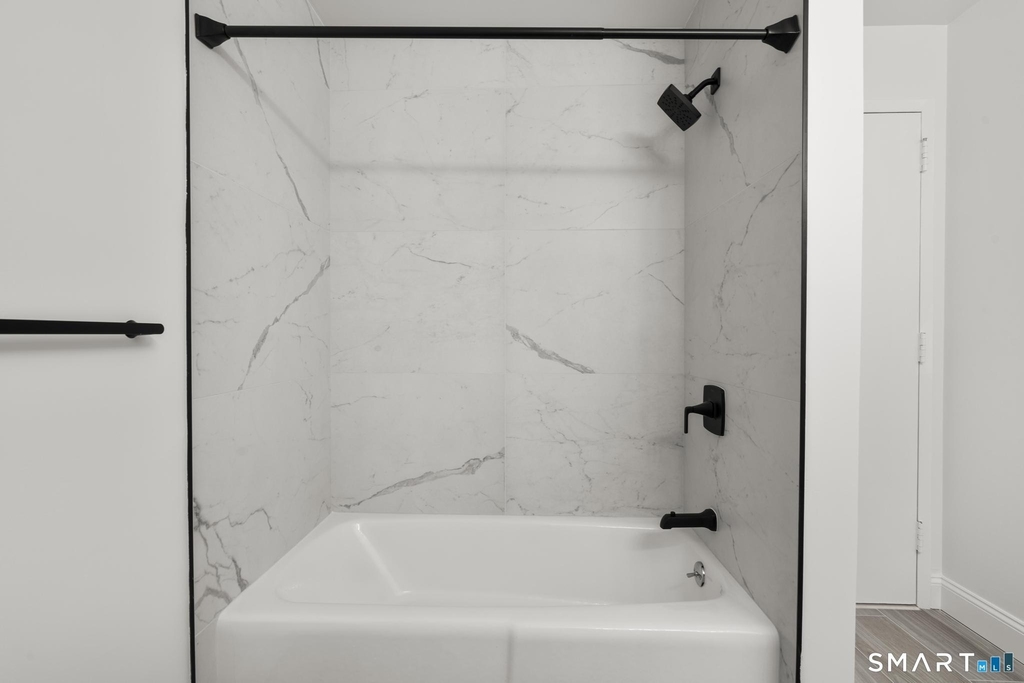 122 E Putnam Avenue - Photo 10