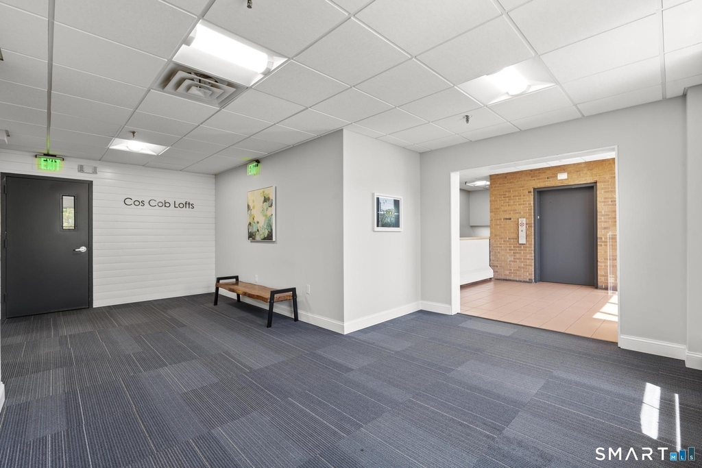 122 E Putnam Avenue - Photo 13