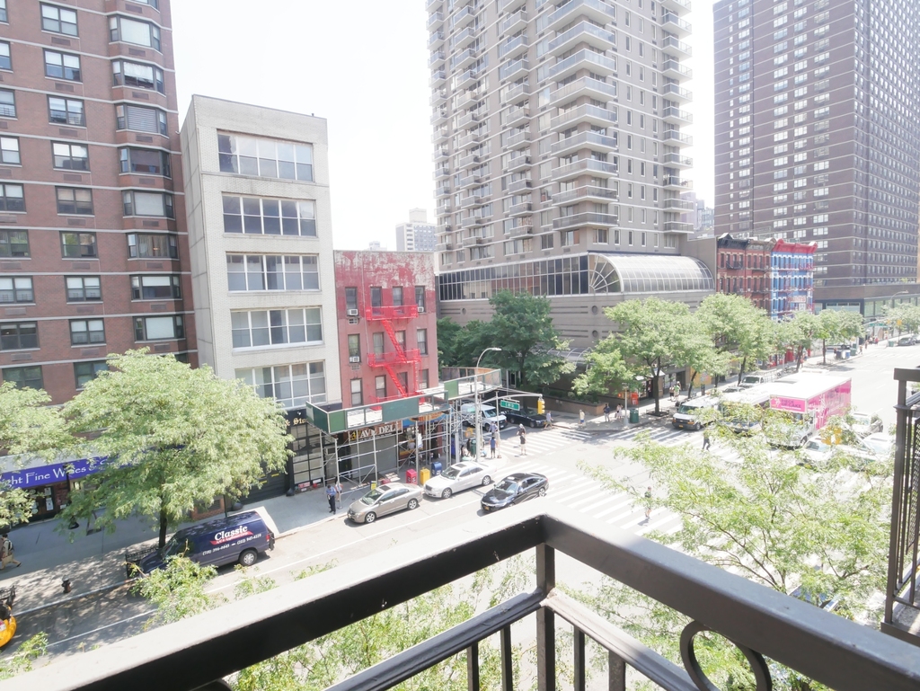 171 East 89th Street - Photo 13