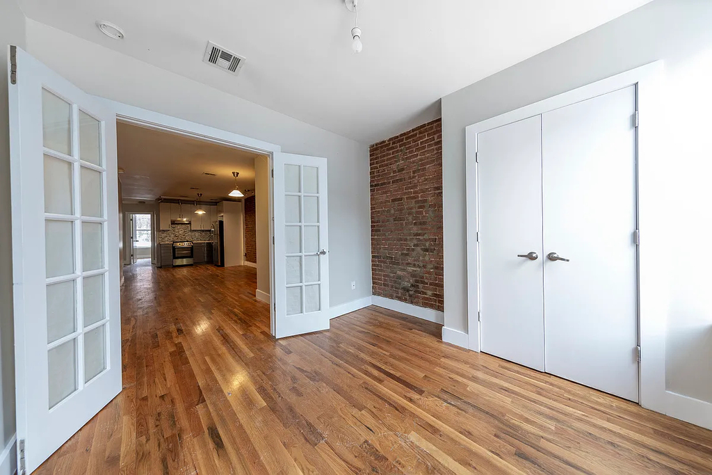 302 Sumpter Street - Photo 3