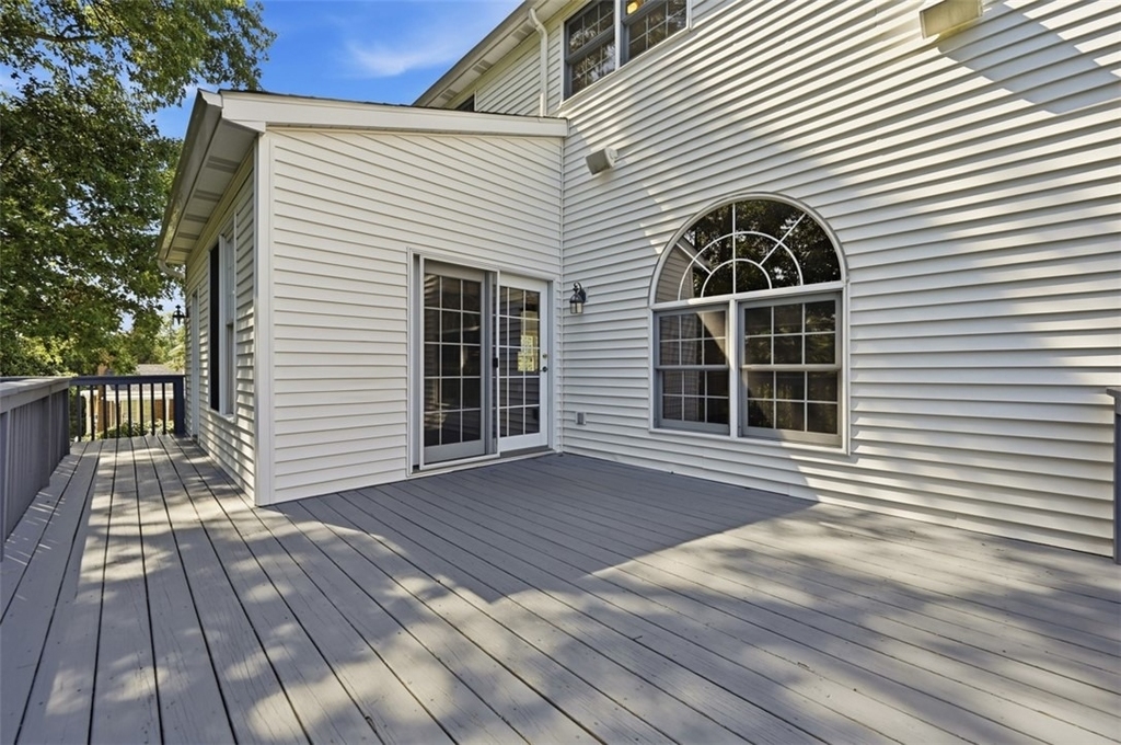112 Ontario Ct - Photo 18