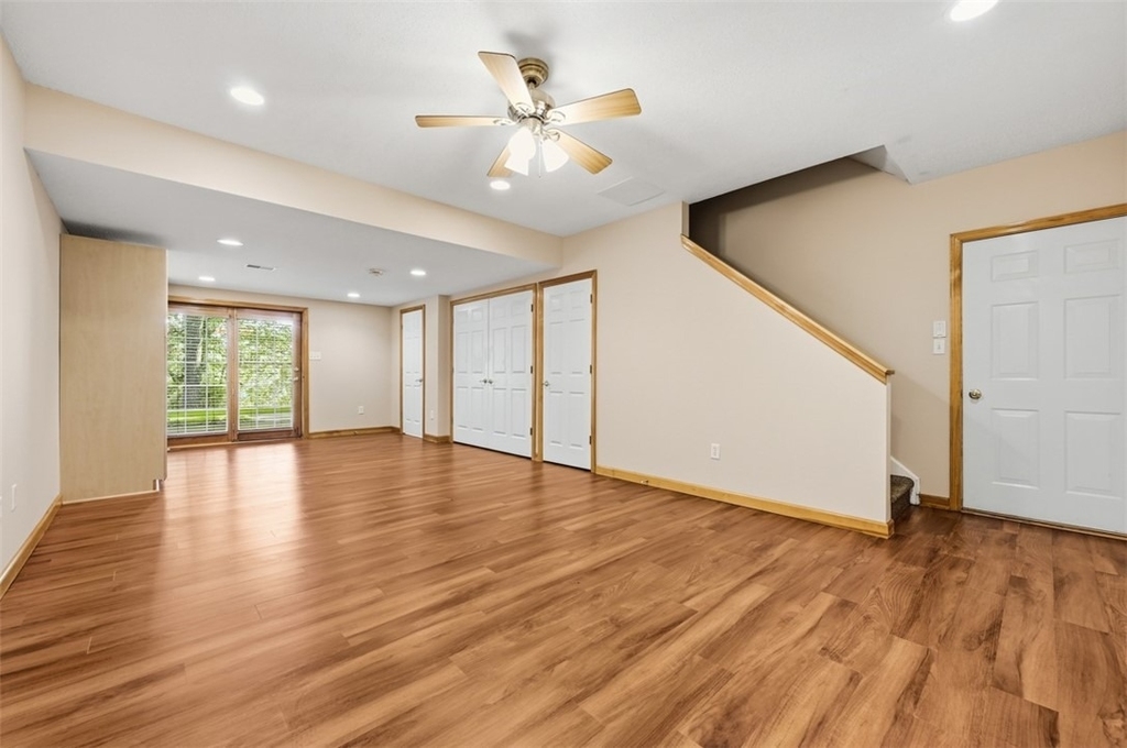 112 Ontario Ct - Photo 33