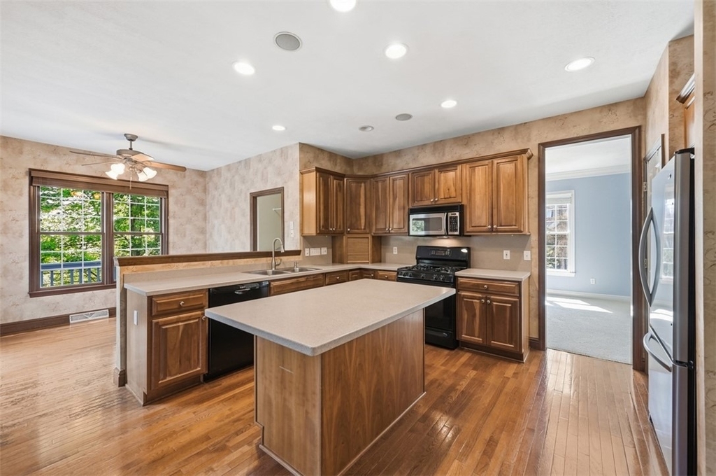 112 Ontario Ct - Photo 12